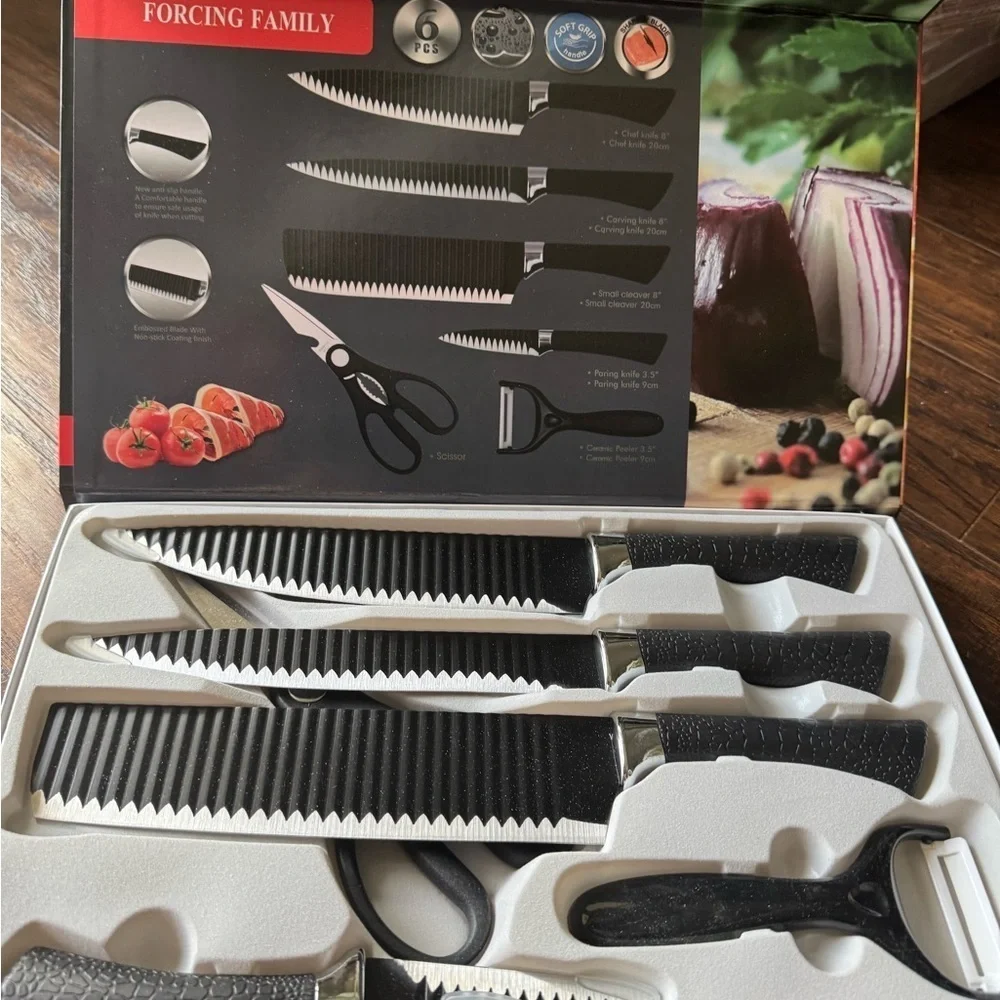 NWT 6 pc Black Knife Set